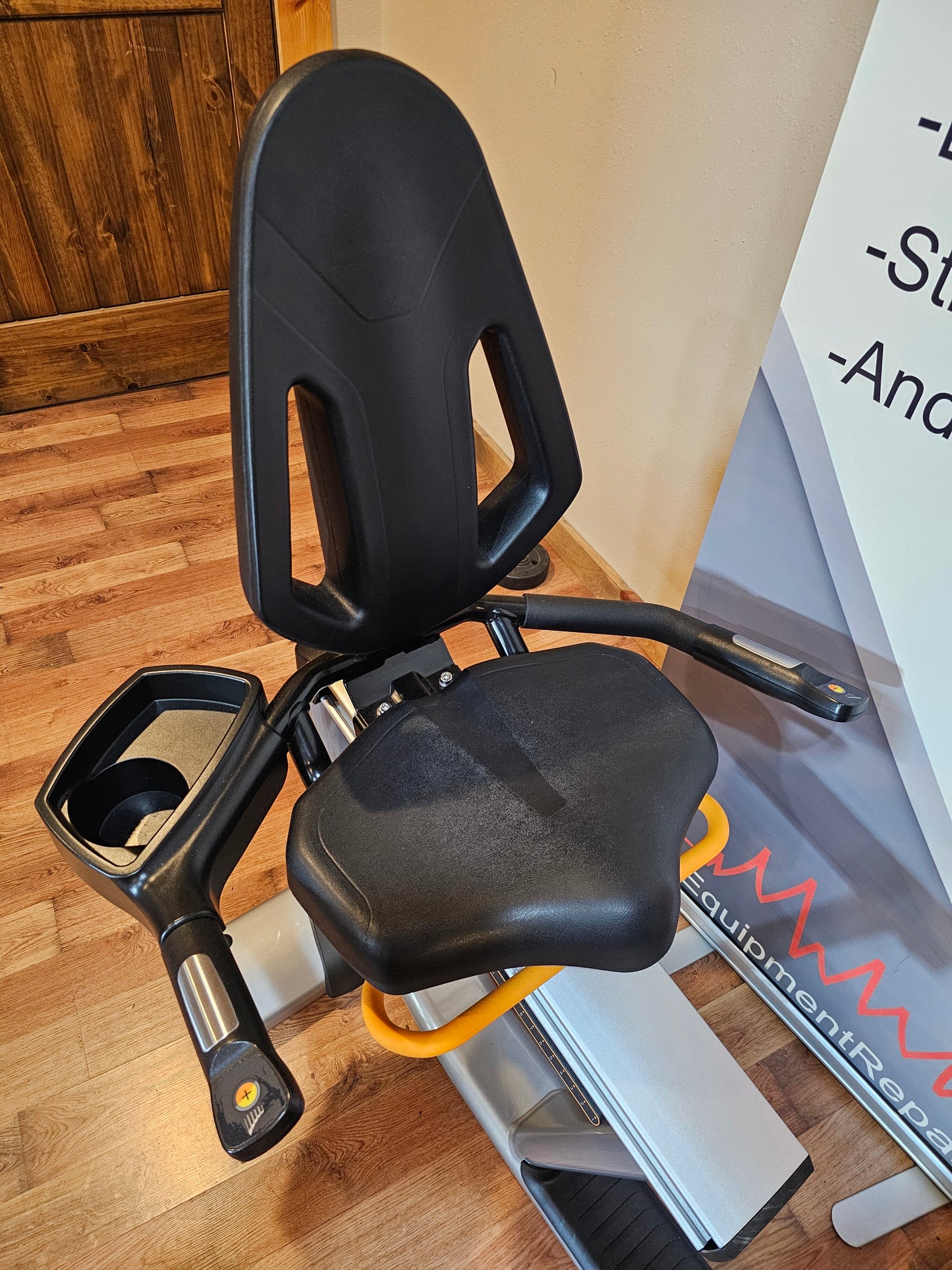 Matrix R1xe Recumbent Bike