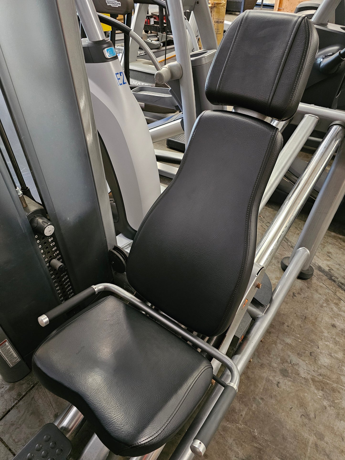 Life Fitness Seated Leg Press