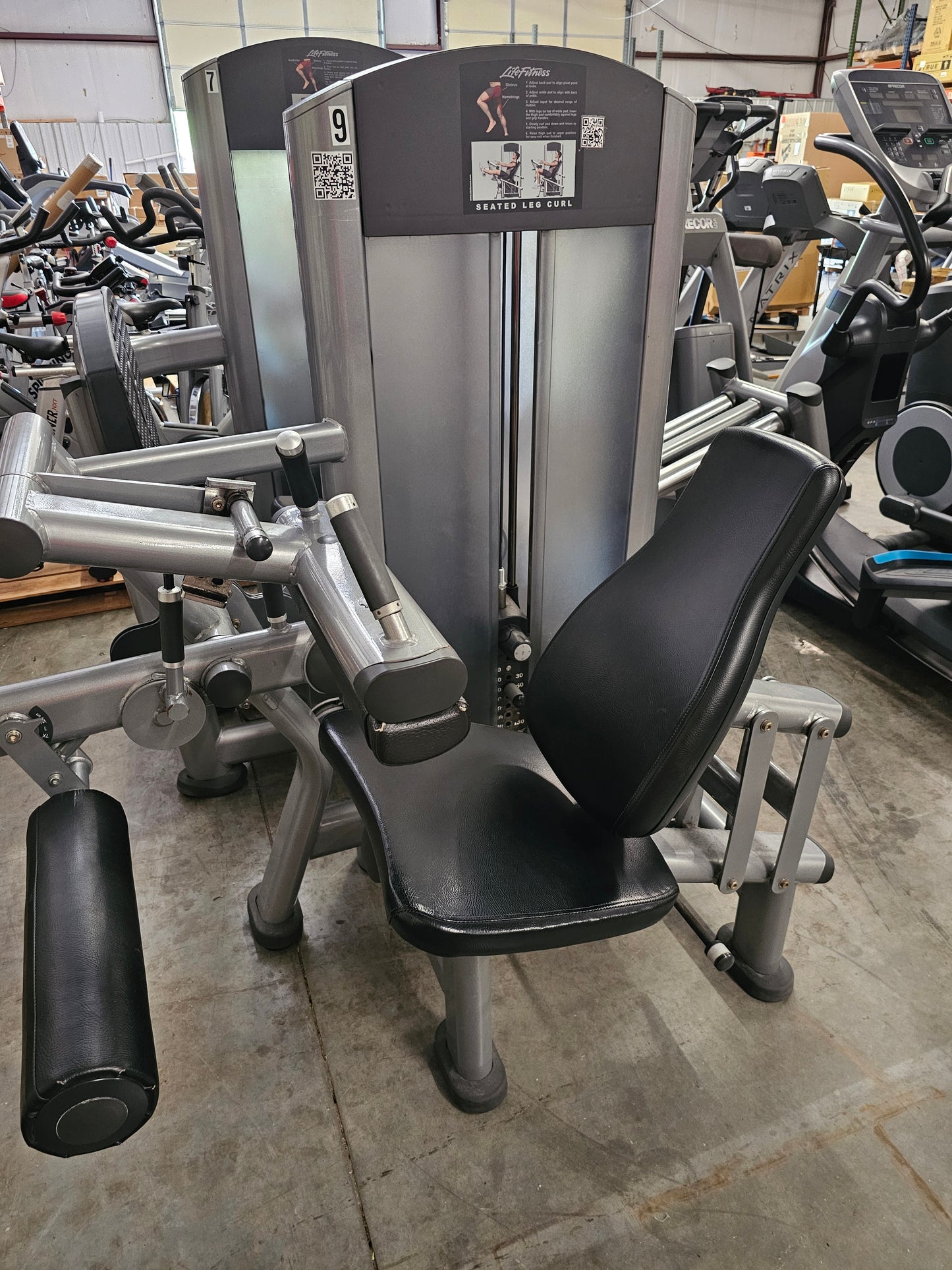 Life Fitness Seated Leg Curl