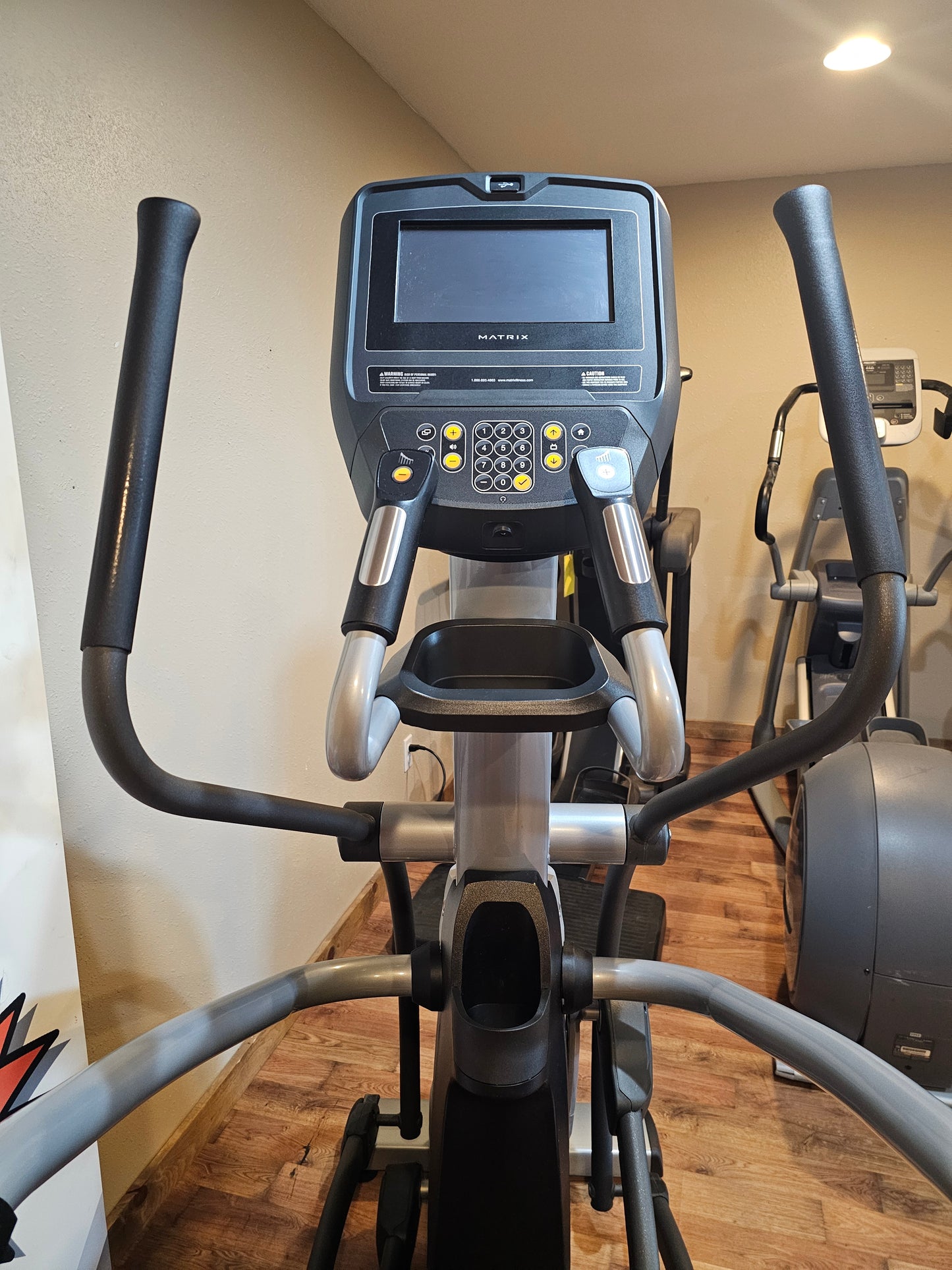 Matrix E1xe Suspension Elliptical