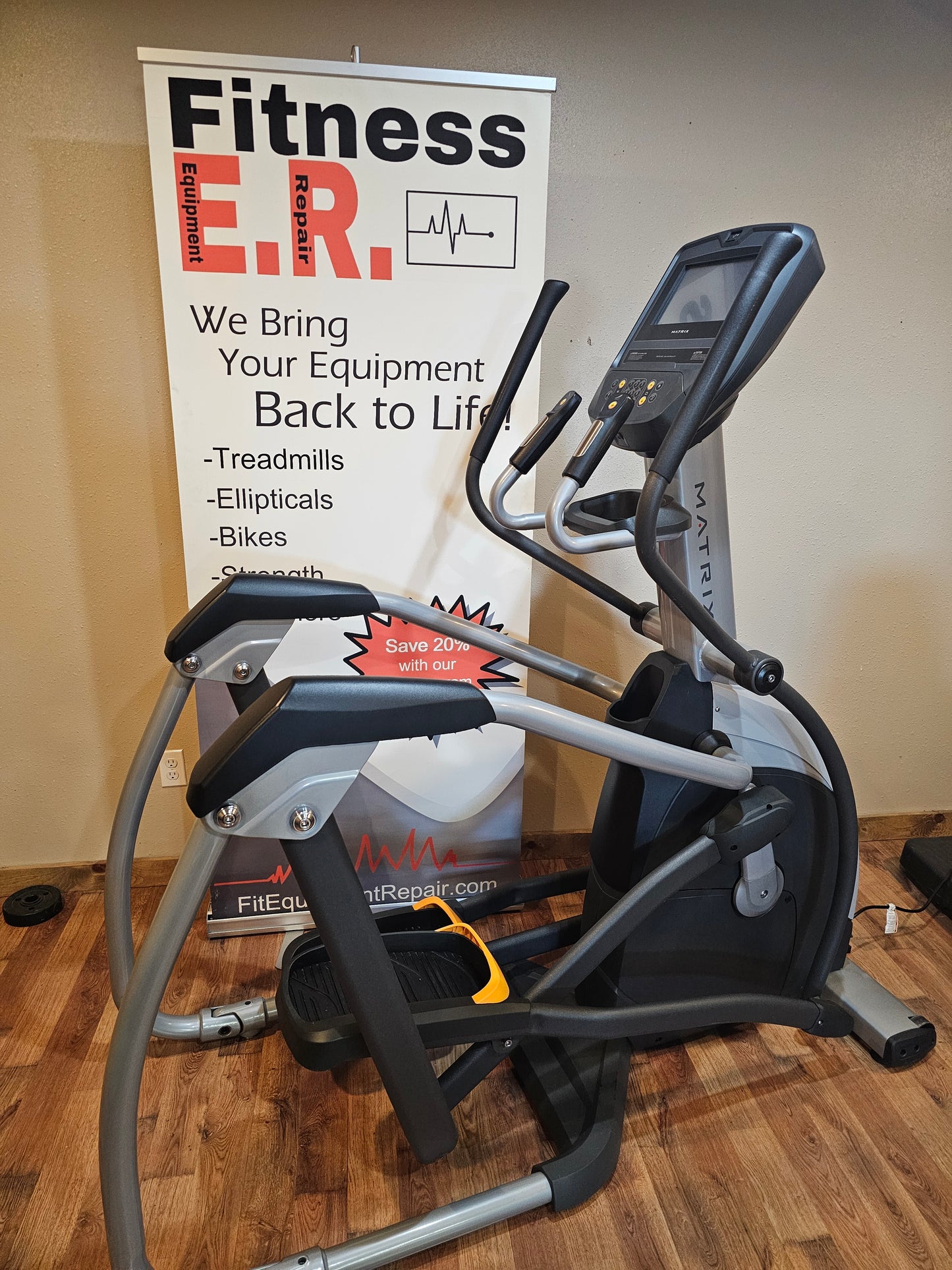 Matrix E1xe Suspension Elliptical