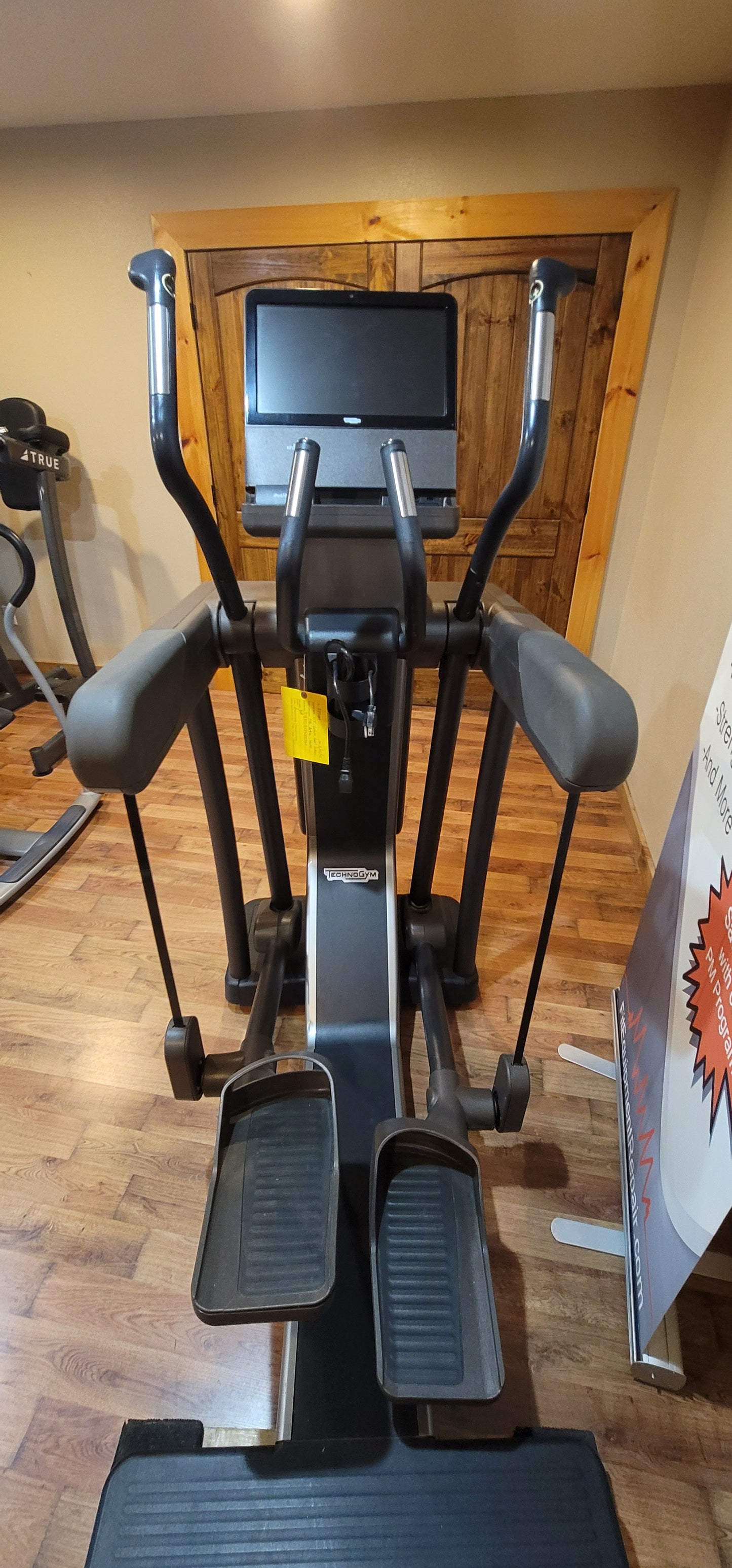 Technogym Artis Vario Elliptical