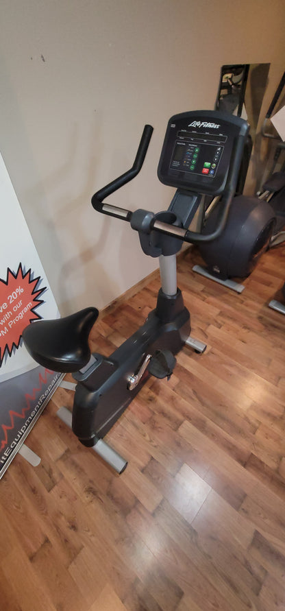 Life Fitness Activate Series Upright Bike