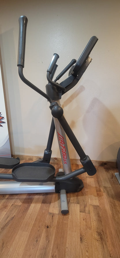 Life Fitness Activate Series OSX Elliptical Trainer