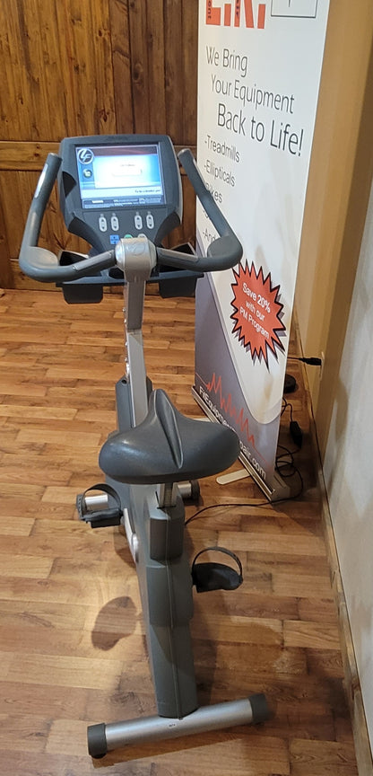 Life Fitness 95ce Upright Bike