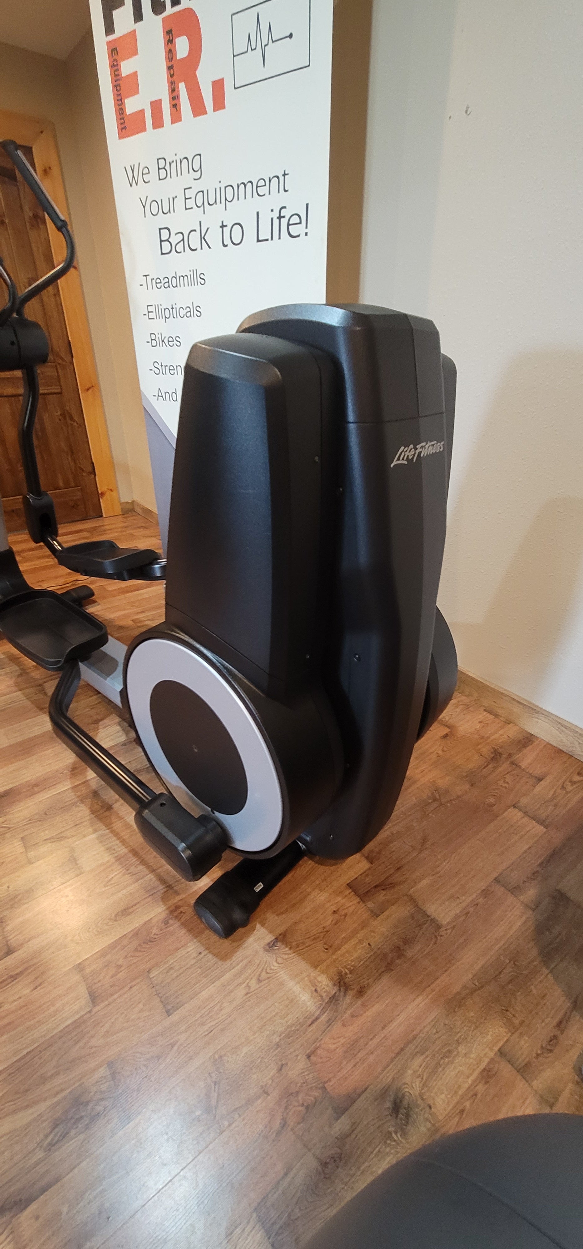 Life Fitness 95XS Elevation Elliptical Fitness ER Sales