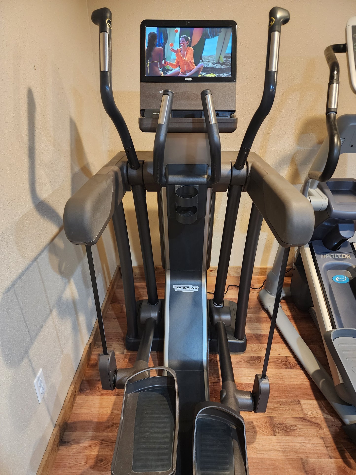 Technogym Artis Vario Elliptical