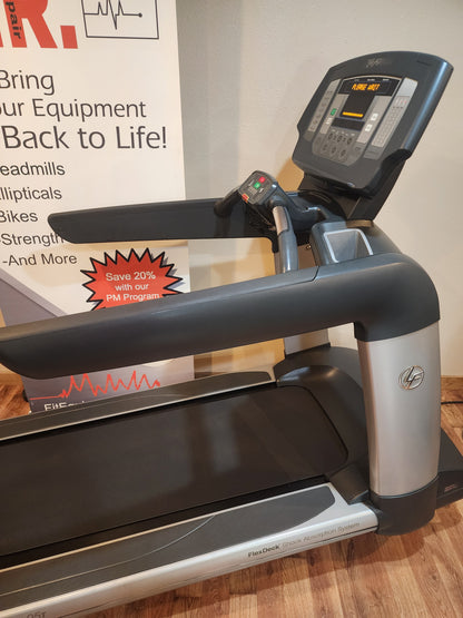 Life Fitness 95T Achieve Treadmill