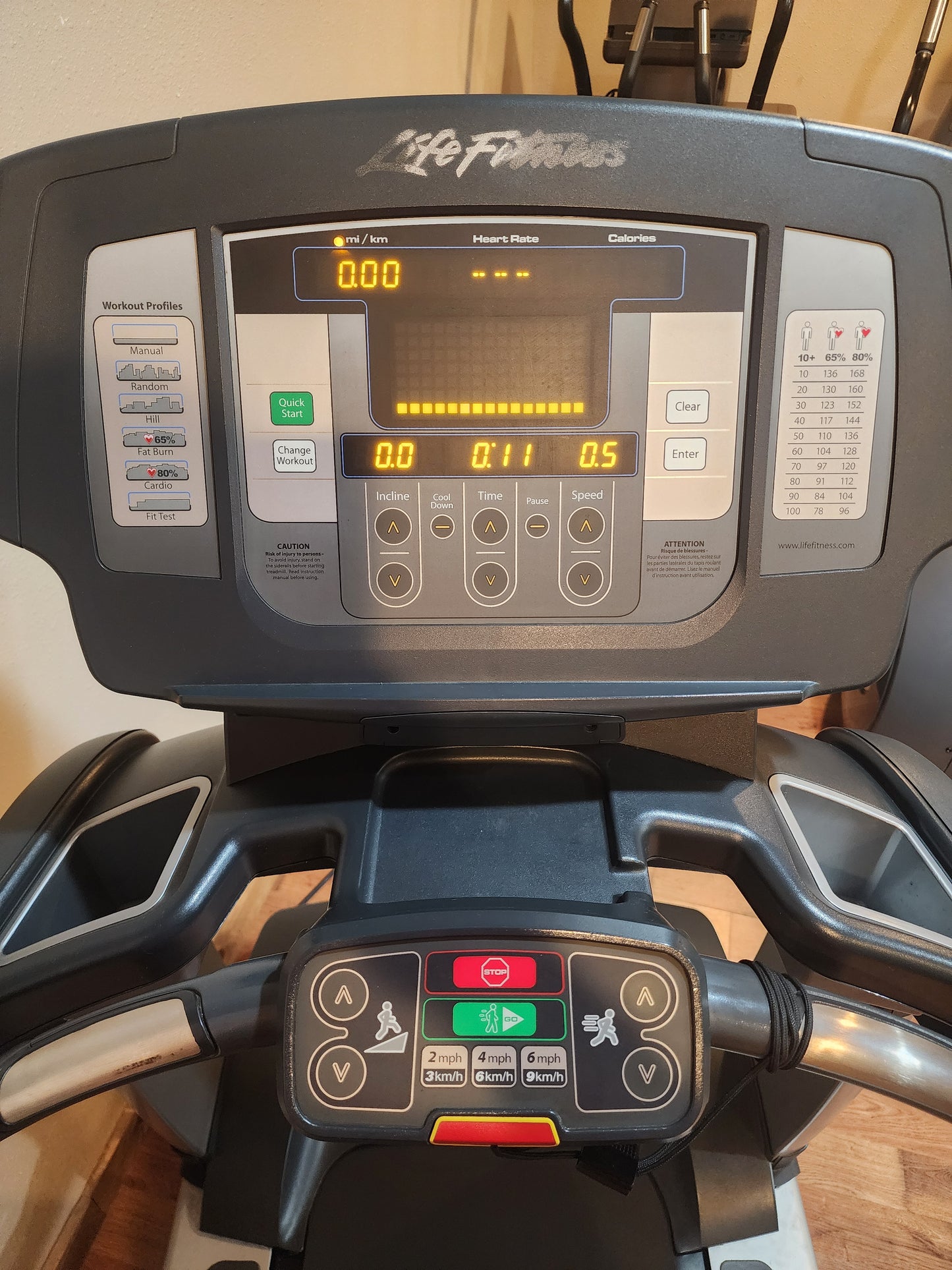 Life Fitness 95T Achieve Treadmill