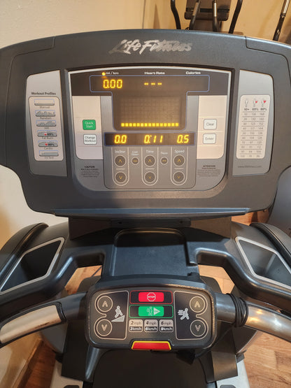 Life Fitness 95T Achieve Treadmill