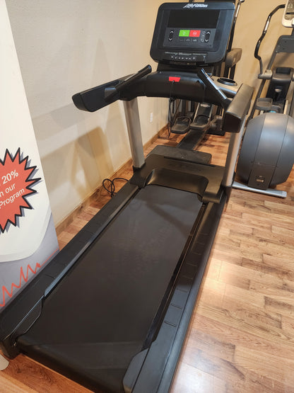 Life Fitness Integrity Series Treadmill