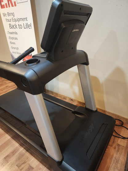 Life Fitness Integrity Series Treadmill