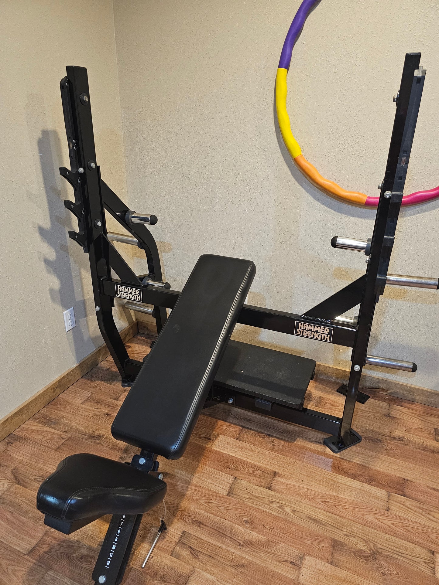 Hammer Strength Incline Olympic Bench