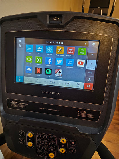 Matrix 7xe Treadmill