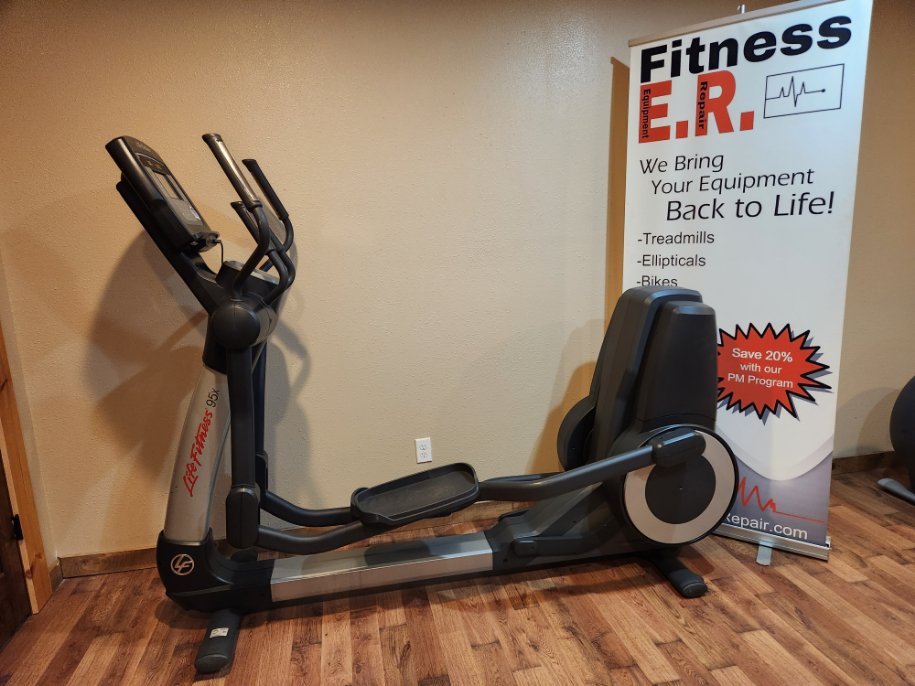 Life fitness sale 95x inspire elliptical